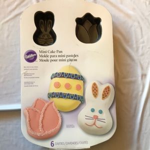 Wilton Mini Easter Cake Pan-NWT